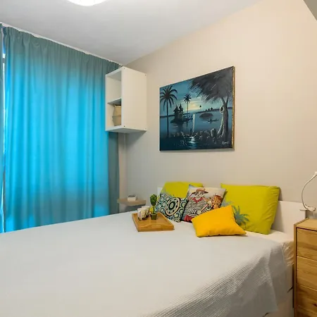 Sunny Flat-4 People-delta Mall-private Parking Space Appartement Varna