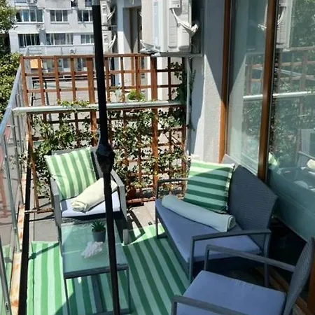 아파트 Guest Favorite 1br Delta Mall W Terrace Deck 바르나